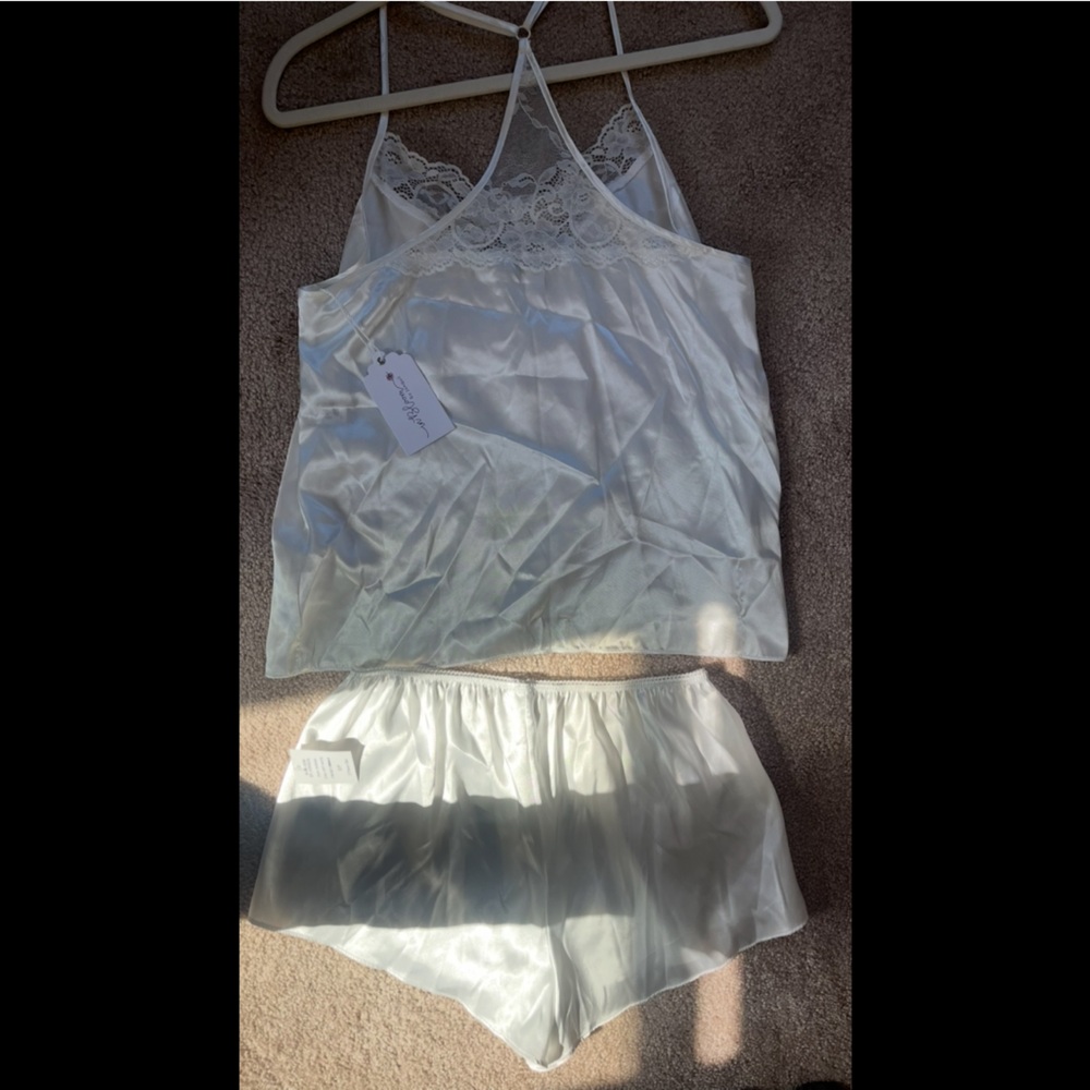 NWT White Sleep Lingerie Set, Satin Fabric, In Bloom by Jonquil, Size Small - Picture 9 of 9